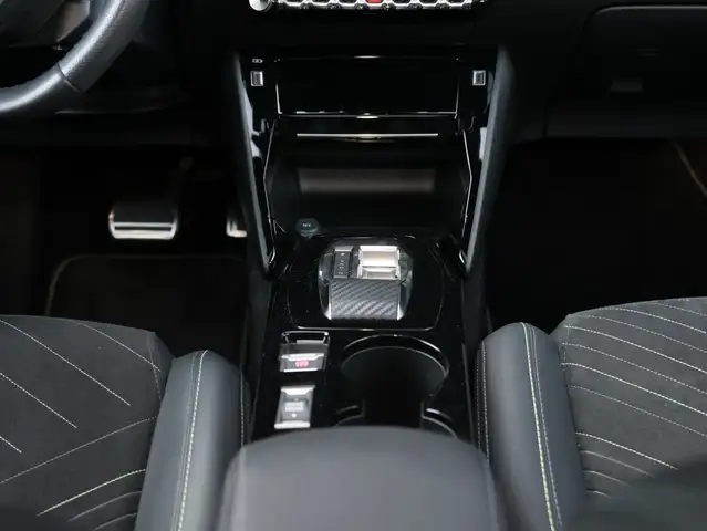 Peugeot 2008 view 12