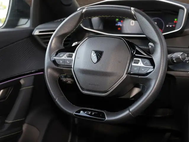 Peugeot 2008 view 13