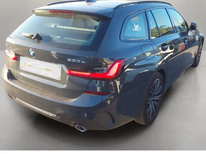 BMW Serie 3 330e xDrive Touring (2021) 2021, foto 4