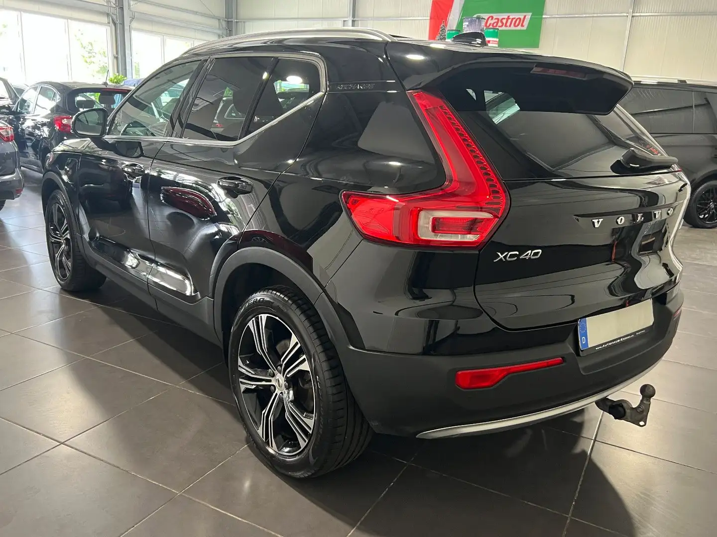 Volvo XC40 Recharge **Navi*360°*Panorama*AHK** Schwarz - 2