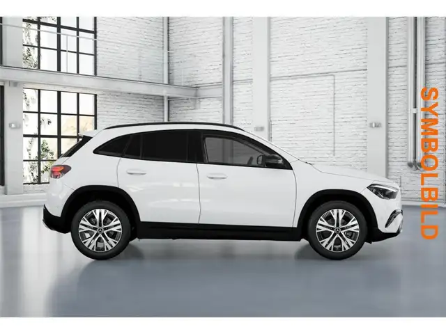 Mercedes-Benz Gla view 6
