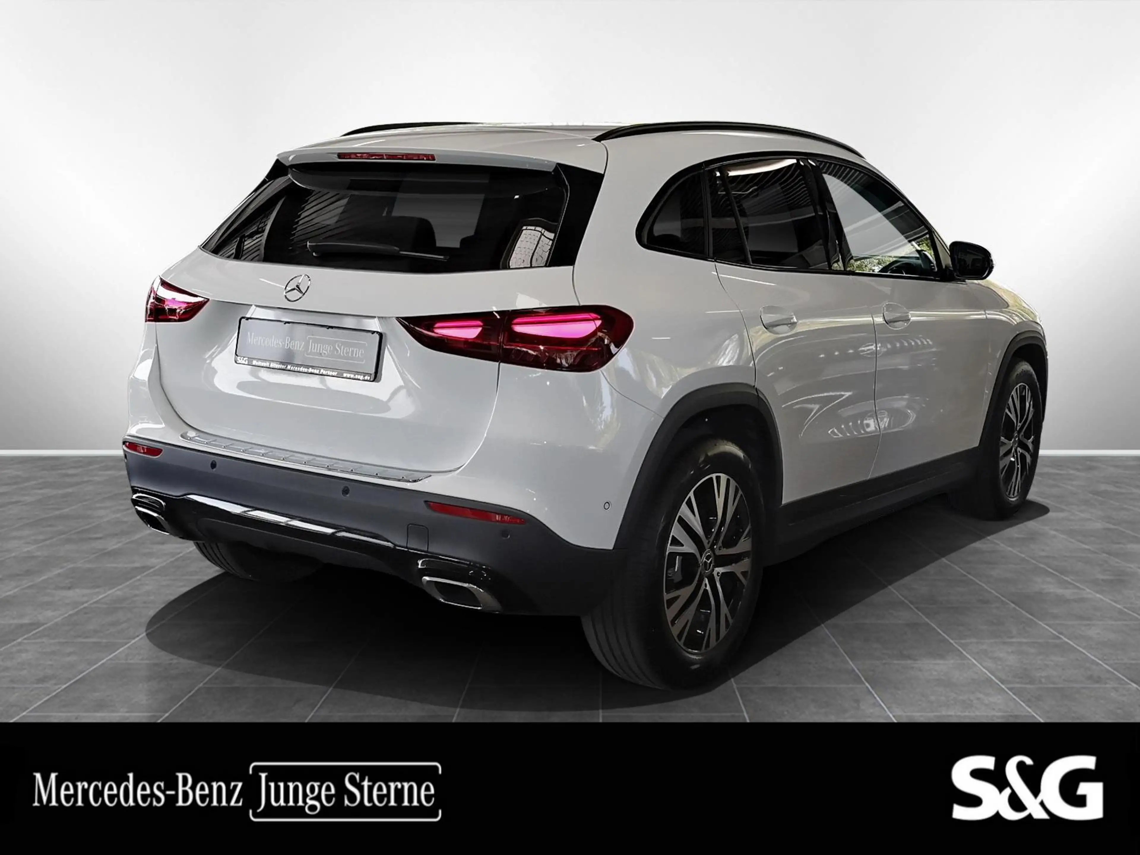 Mercedes-Benz GLA 180 Progressive NIGHT+18"+KAMERA+LED+MBUX — photo 3