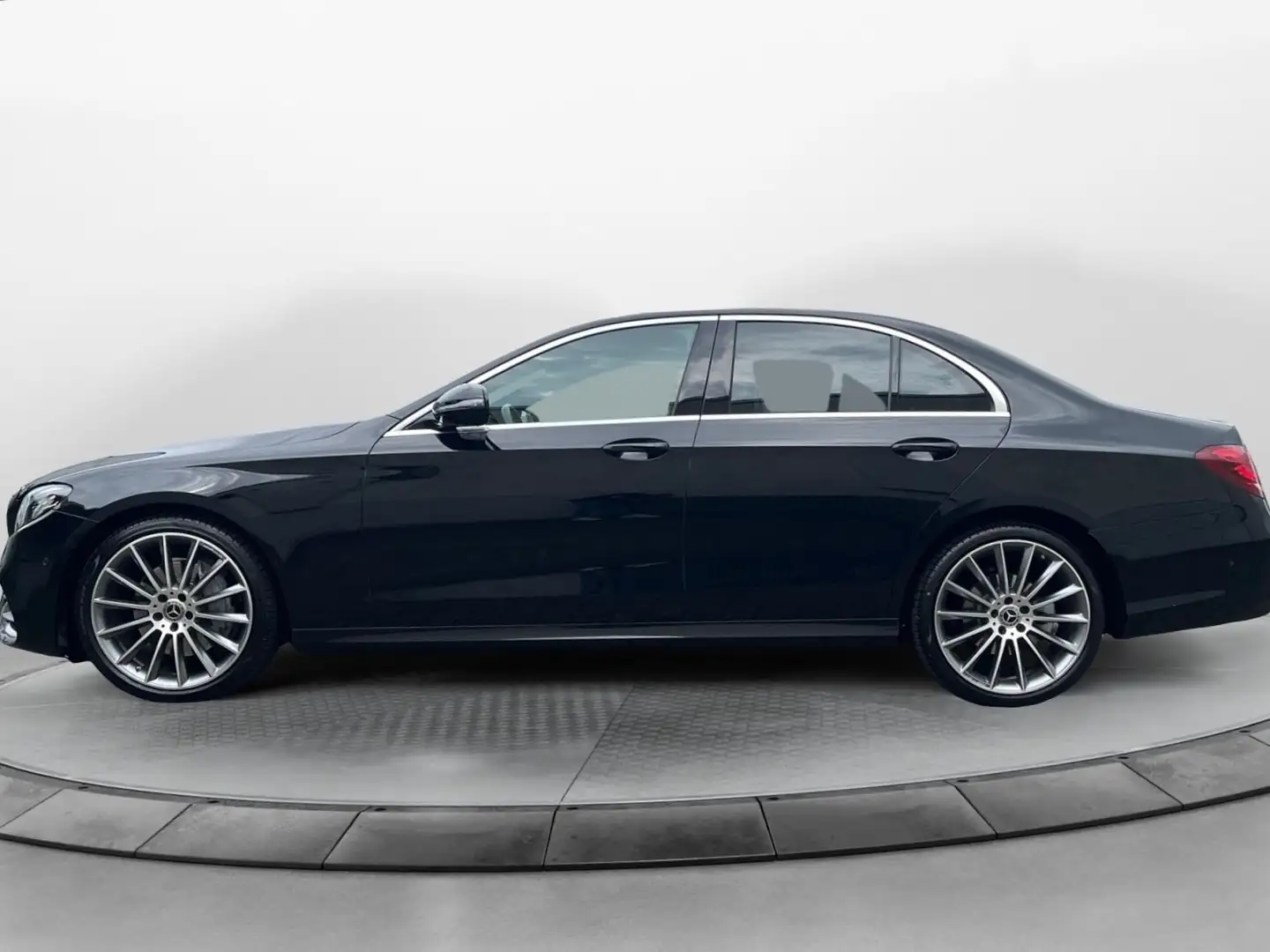 Mercedes-Benz E 220 E220d AMG-Line Lim. NAVI*KAM*LED*TOTWINKEL Noir - 2