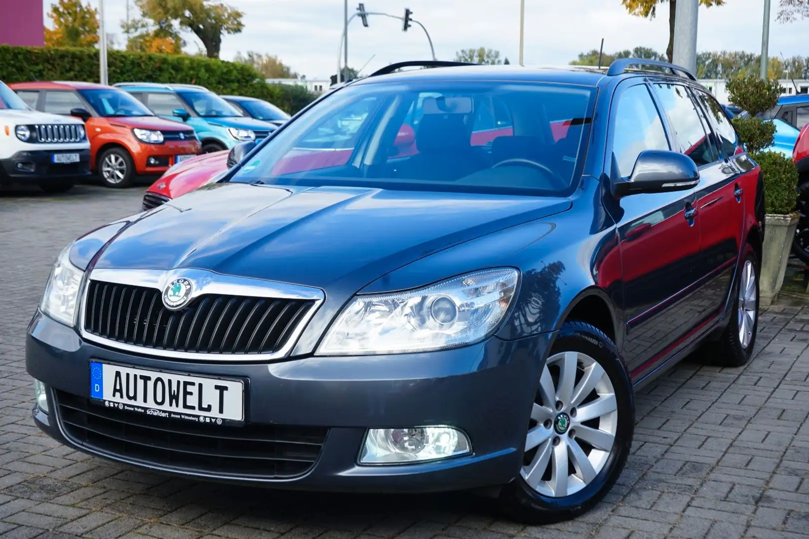 Skoda Octavia 1.4 TSI Ambiente Gris - 1