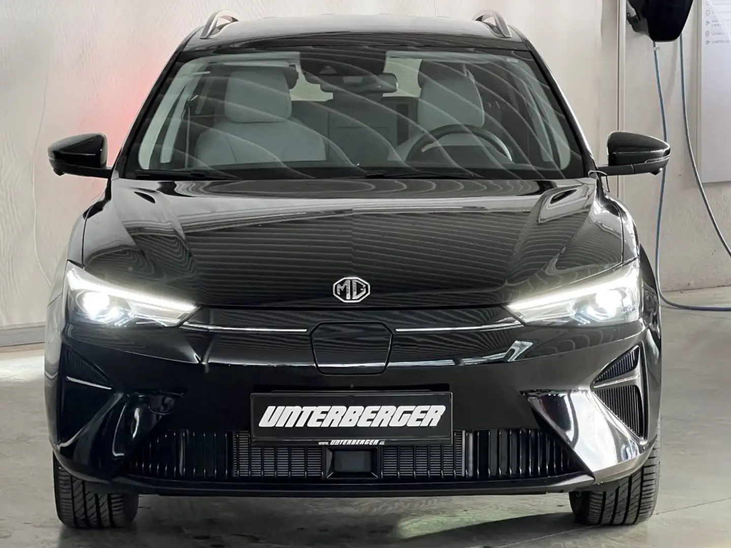 MG MG5 Luxury 61kWh Leder Schwarz Schwarz - 2