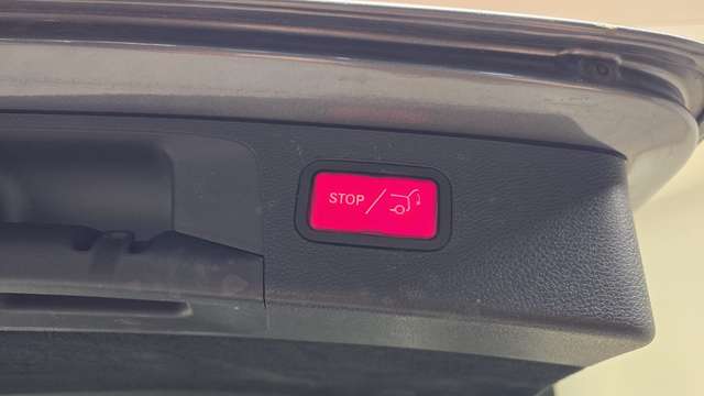 Mercedes-Benz E 200 — photo 15