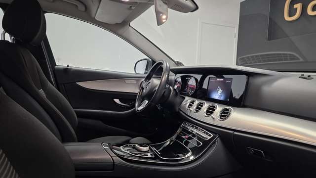 Mercedes-Benz E 200 — photo 11