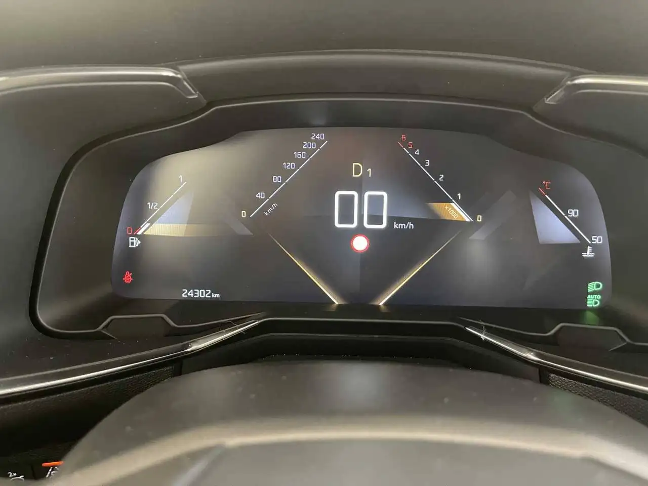 DS Automobiles DS 7 Crossback 2023 — фото 10