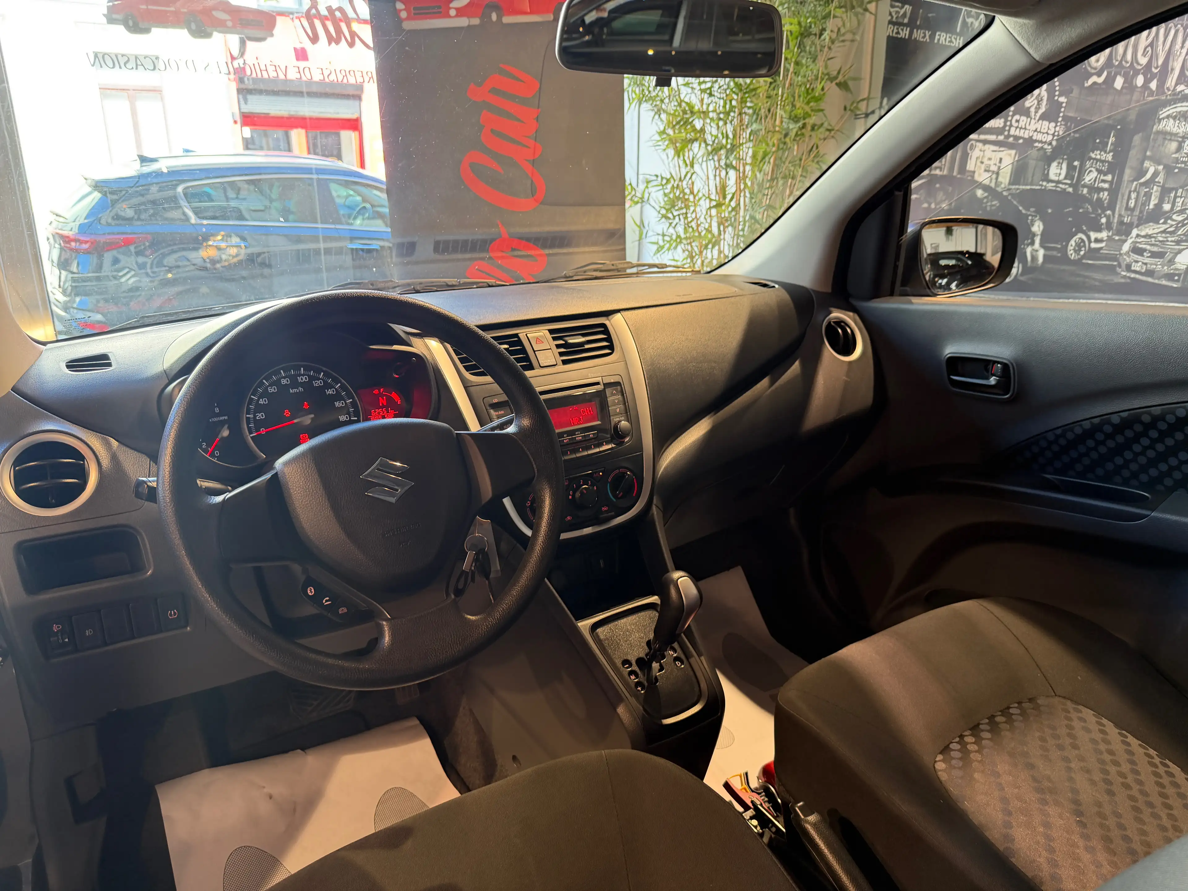 Suzuki Celerio 1.0i GL Airco * BOITE AUTO * 5 PORTES * GARANTIE — photo 9