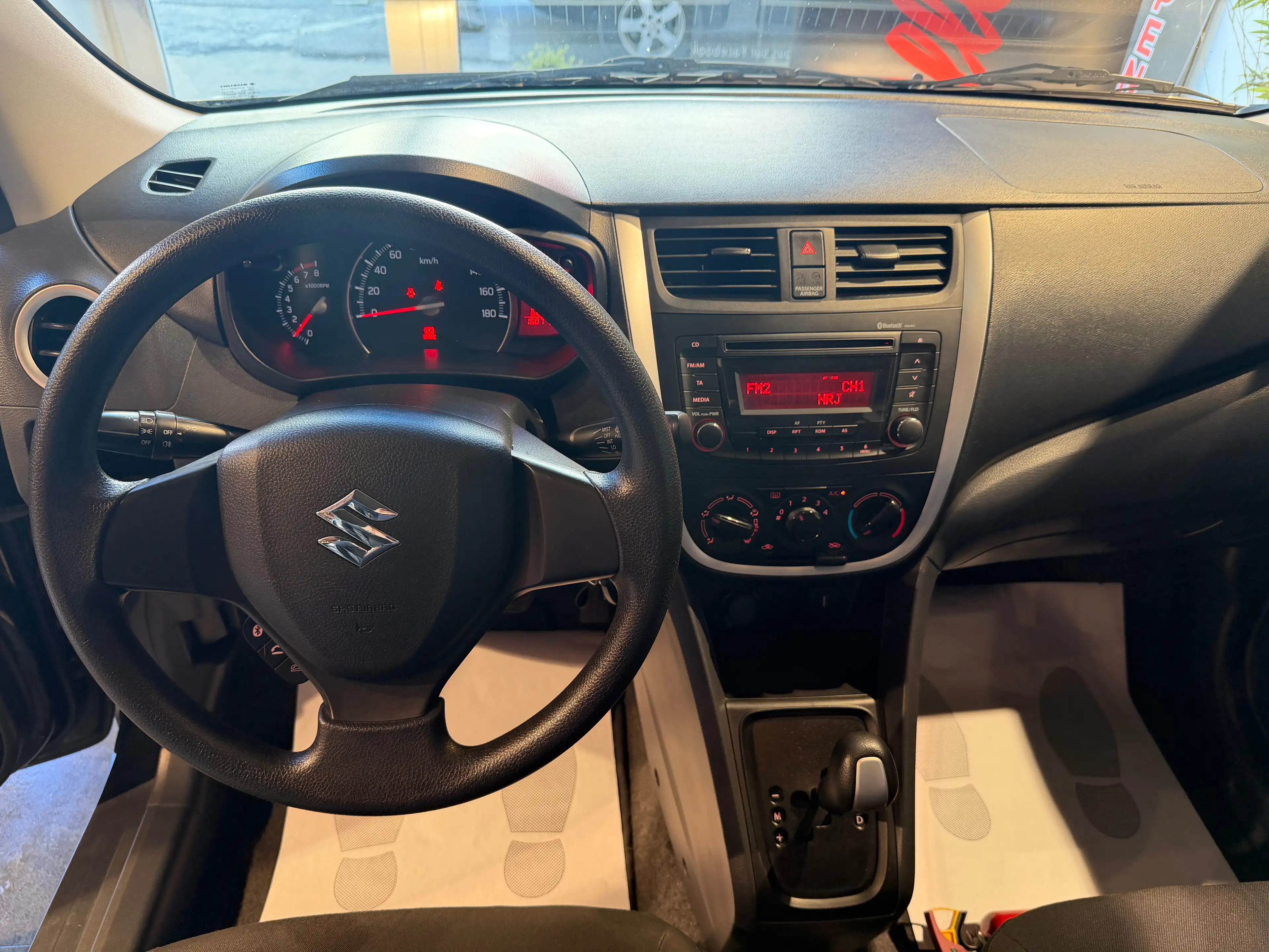 Suzuki Celerio 1.0i GL Airco * BOITE AUTO * 5 PORTES * GARANTIE — photo 8