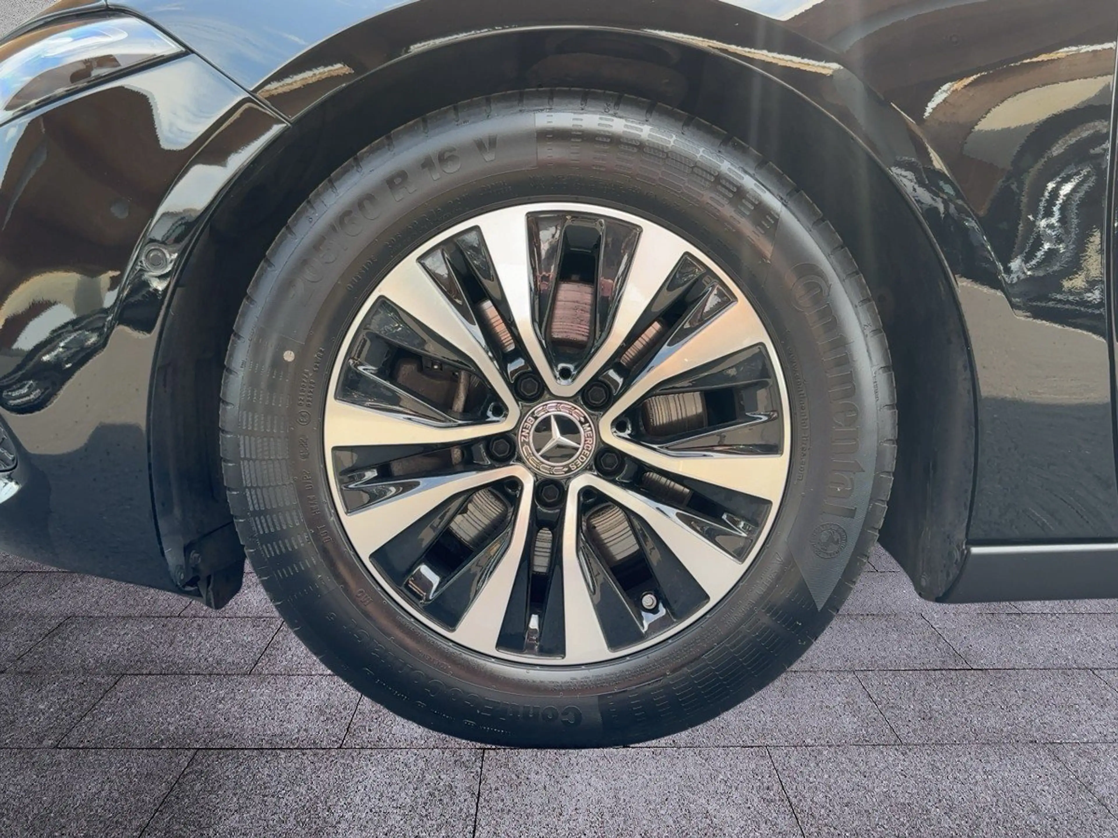 Mercedes-Benz A 180 d PTS Shz LED RüKam Spurhalteassistent — photo 13