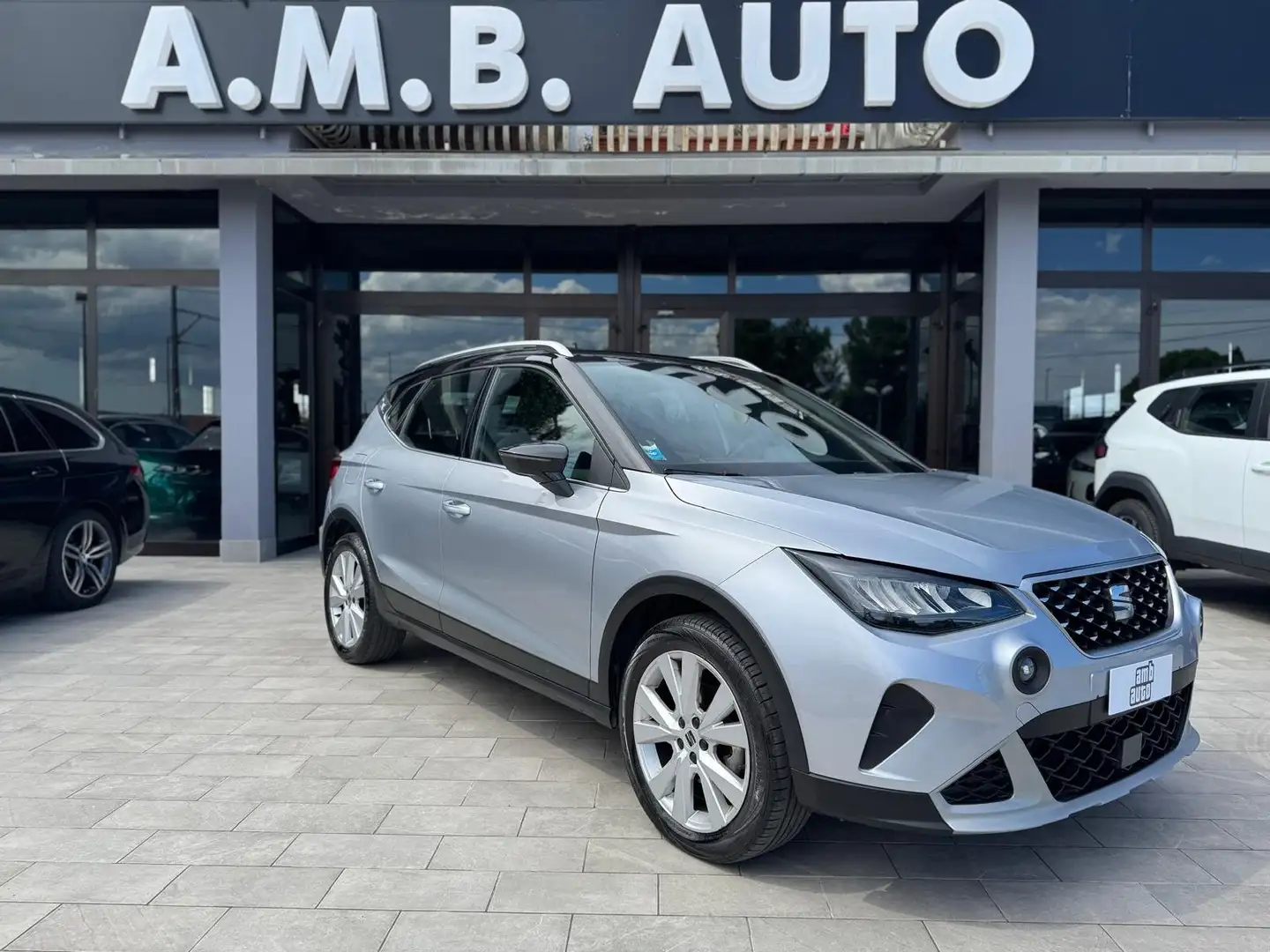 SEAT Arona Arona 2022 1.0 ecotsi Xperience 110cv dsg Gris - 1