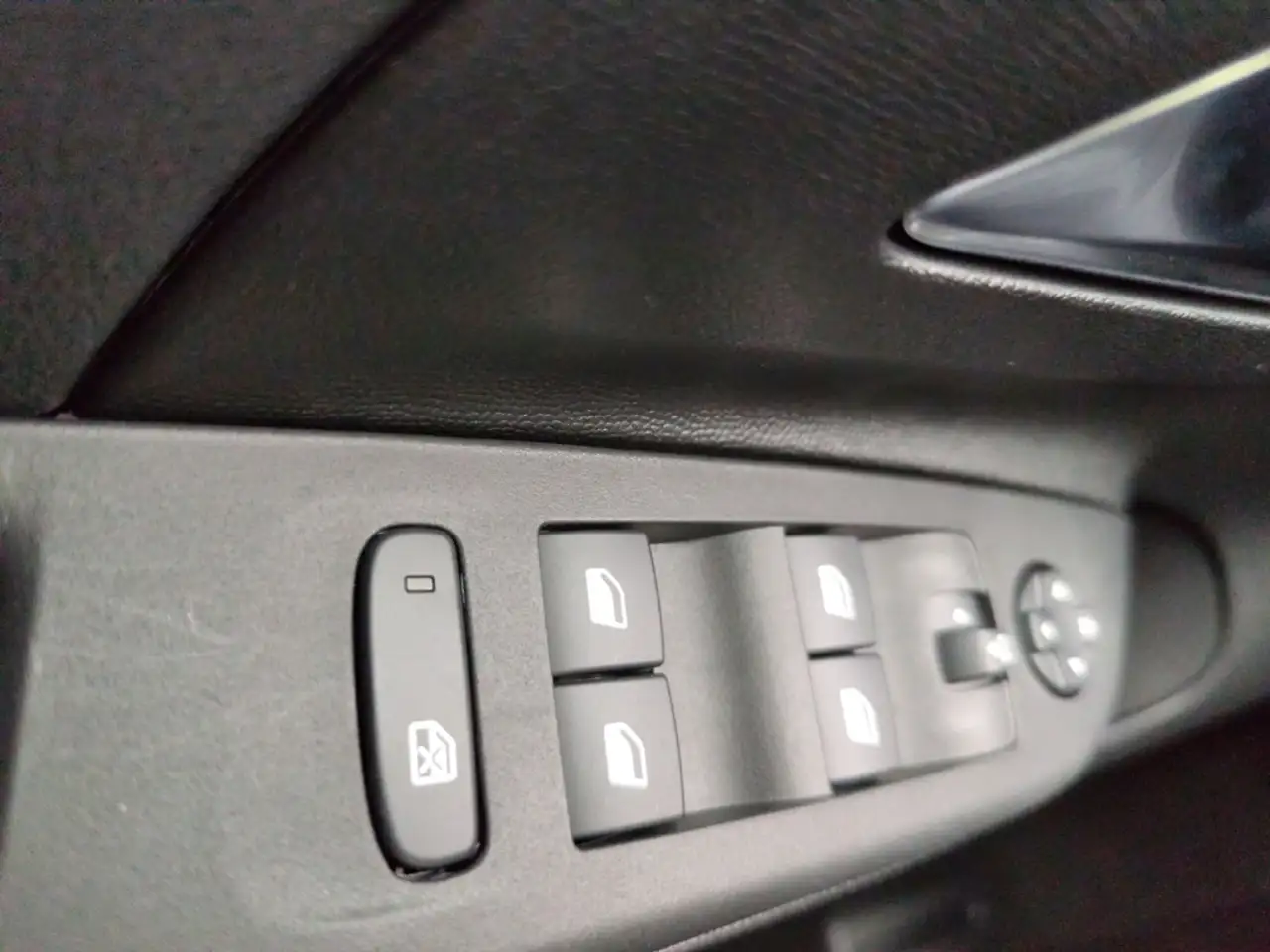 Opel Corsa F GS 1.2 Turbo 100PS Keyless LED Allwetter 25