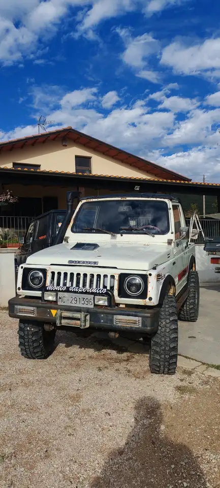 Suzuki SJ Samurai
