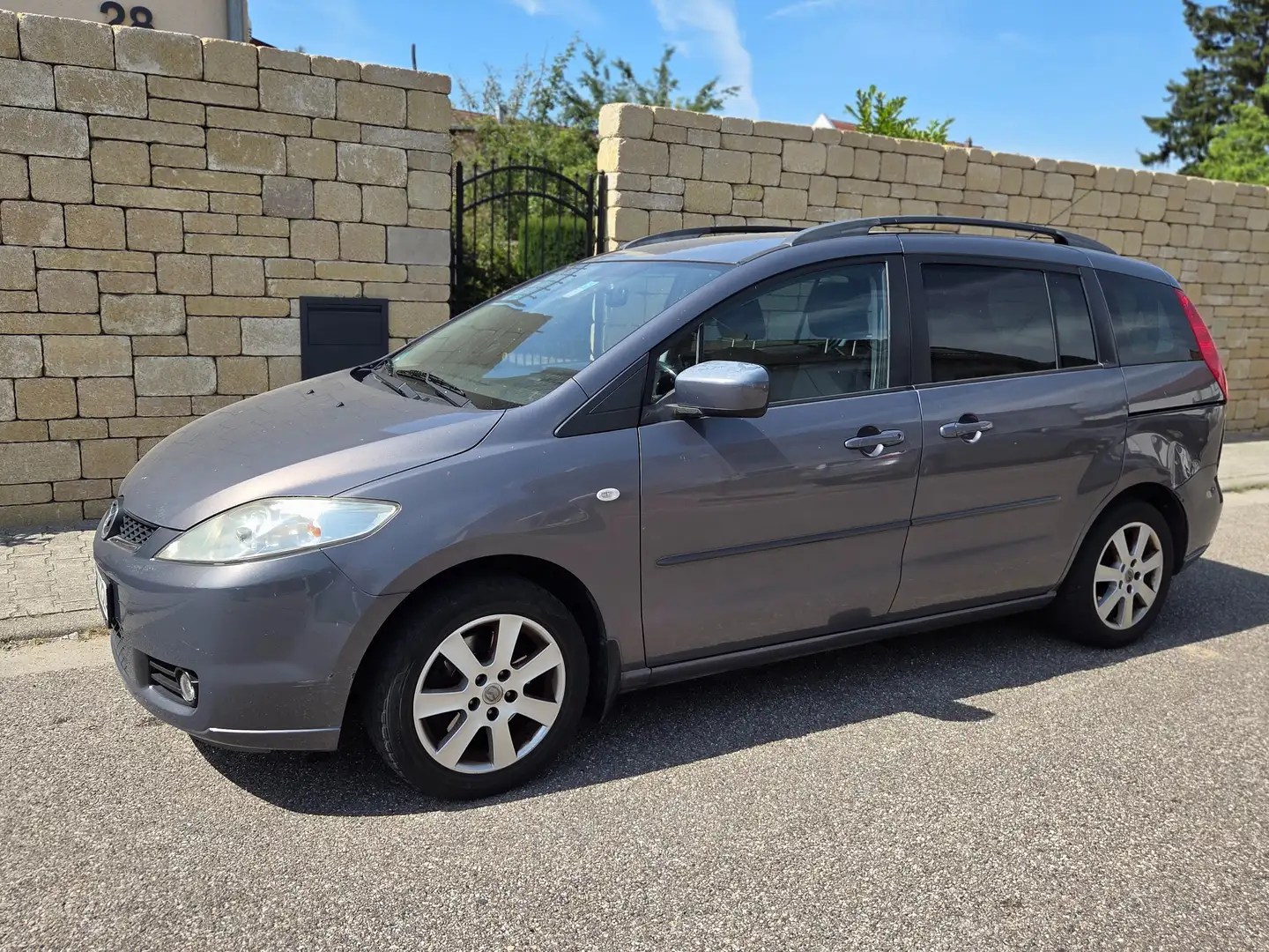 Mazda 5 Mazda 5 1.8 Exclusive Šedá - 1