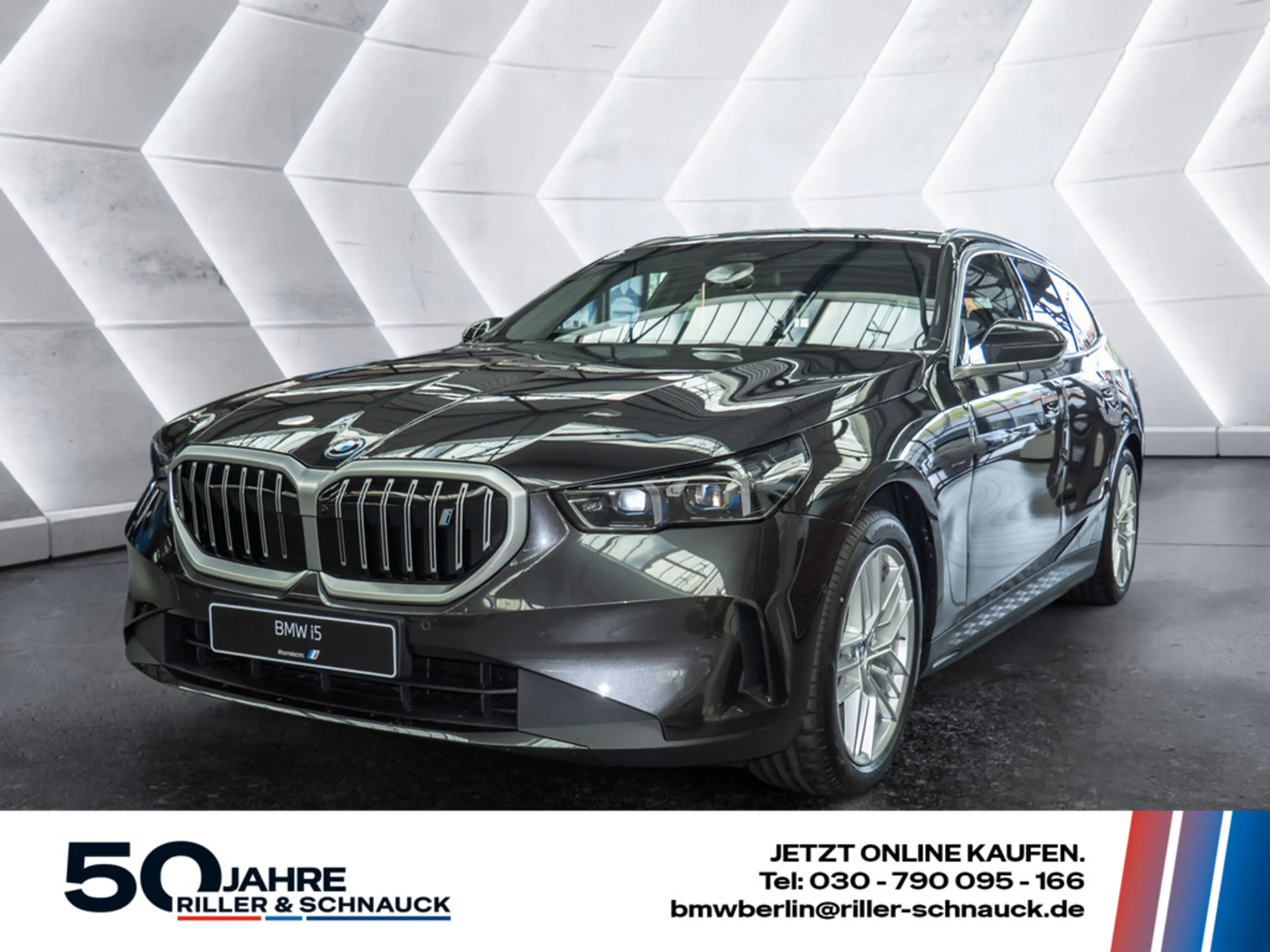 BMW i5 Touring 40e KAMERA H/K NAVI AHK HUD 360°
