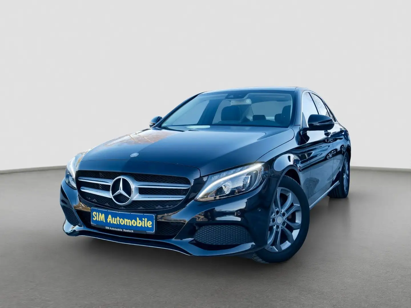 Mercedes-Benz C 200 CGI Lim.+PANO+LED+NAVI+SHZ+PDC Noir - 1
