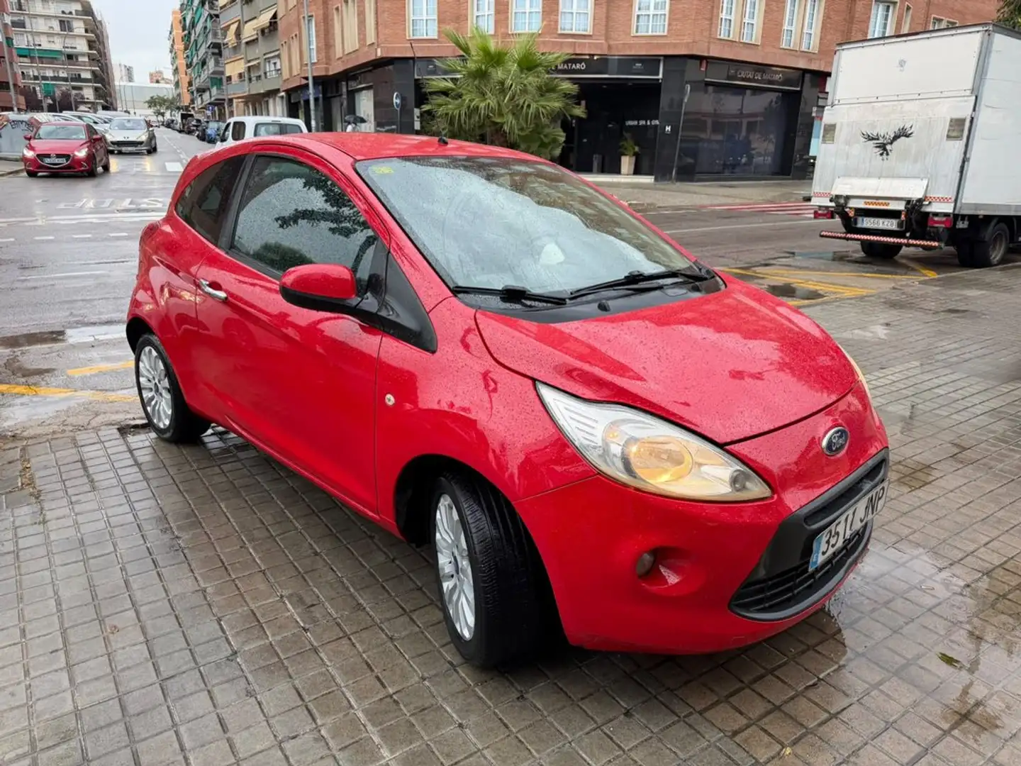 Ford Ka/Ka+ Titanium+ 1.2 Duratec Auto-Start-Stop Rojo - 1