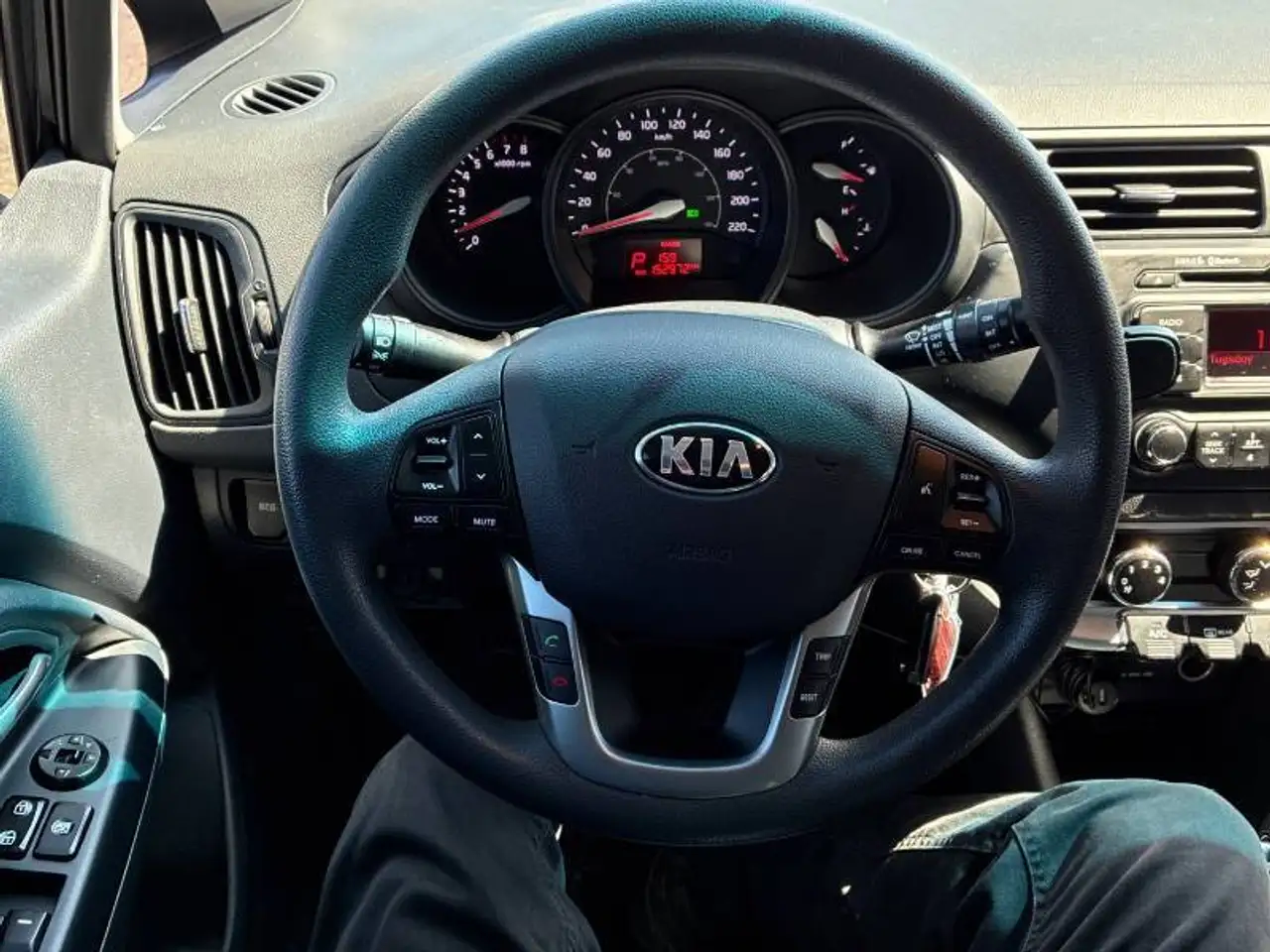 Kia Rio снимка Kia Rio