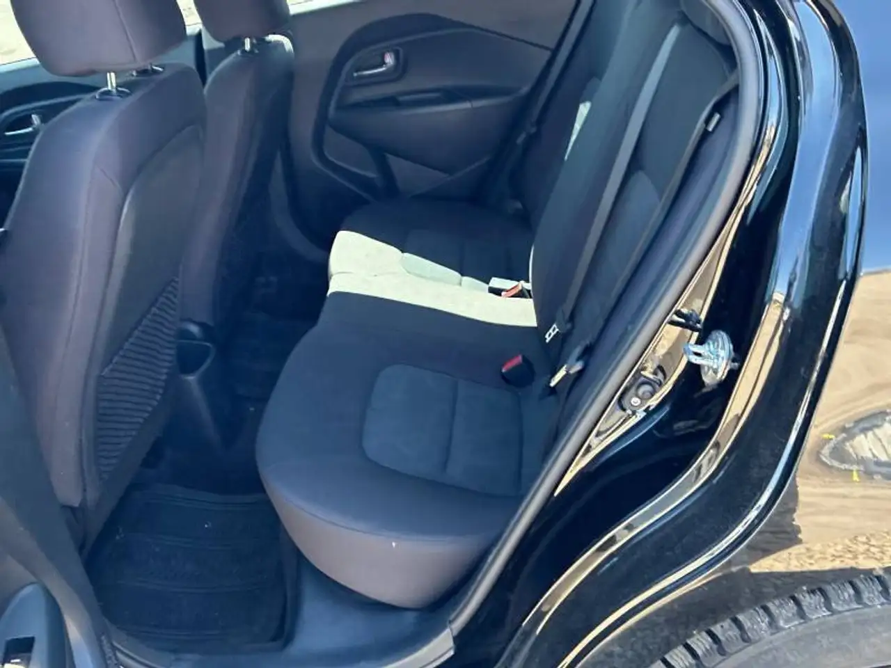 Kia Rio снимка Kia Rio