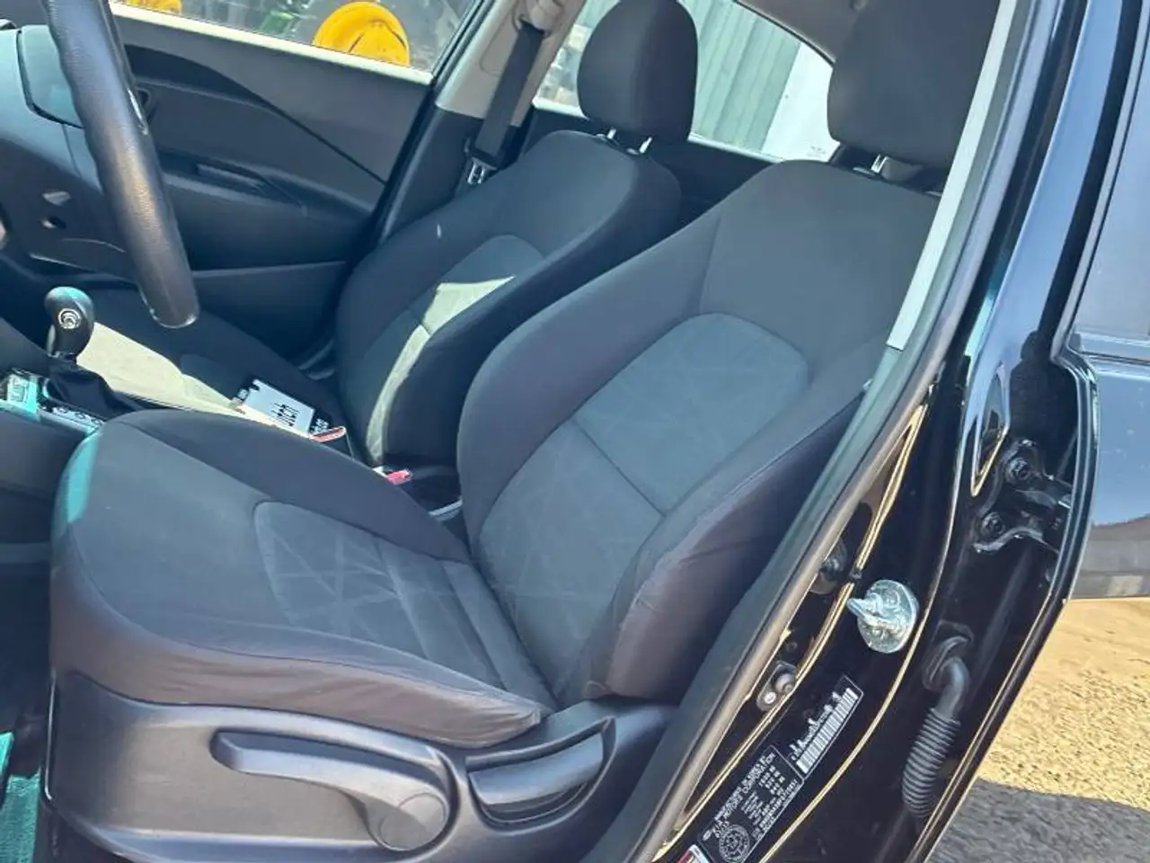 Kia Rio снимка Kia Rio