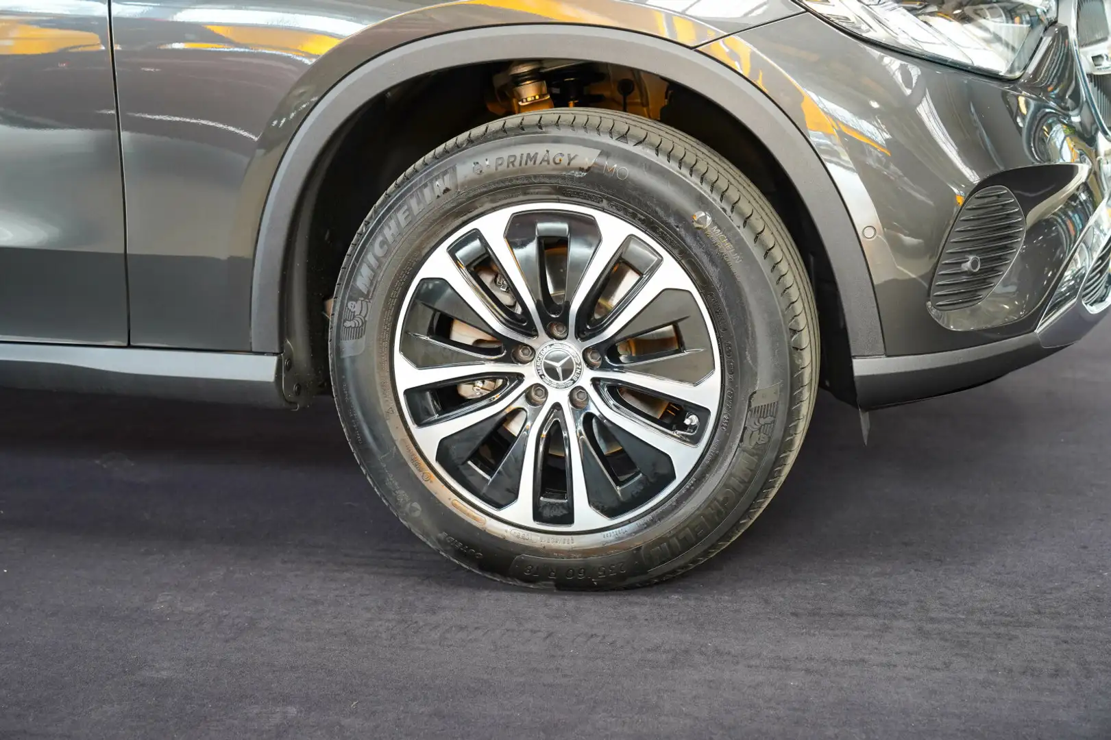 Mercedes-Benz GLC 220 GLC 220 d 4M AVANTGARDE DISTRONIC 360° Memo AHK Grau - 2