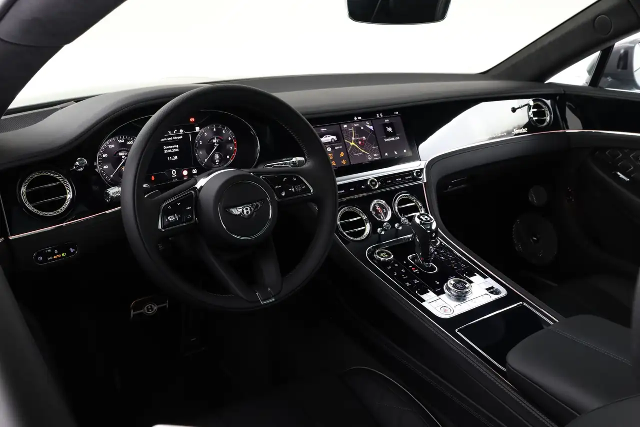 Bentley Continental GTC 2024 — фото 17