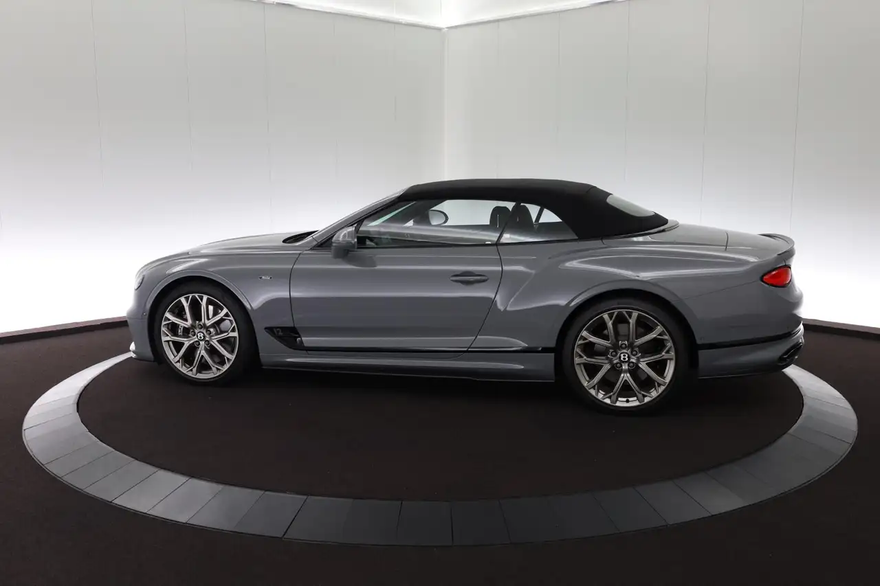 Bentley Continental GTC 2024