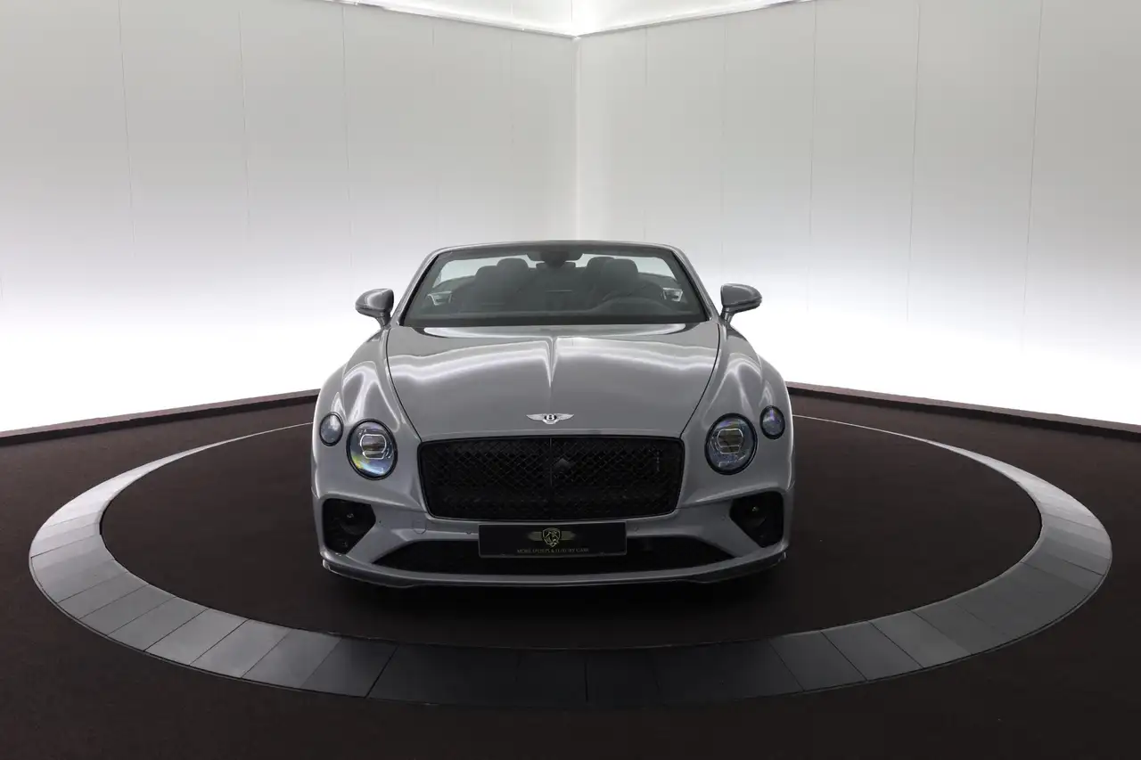 Bentley Continental GTC 2024 — фото 16