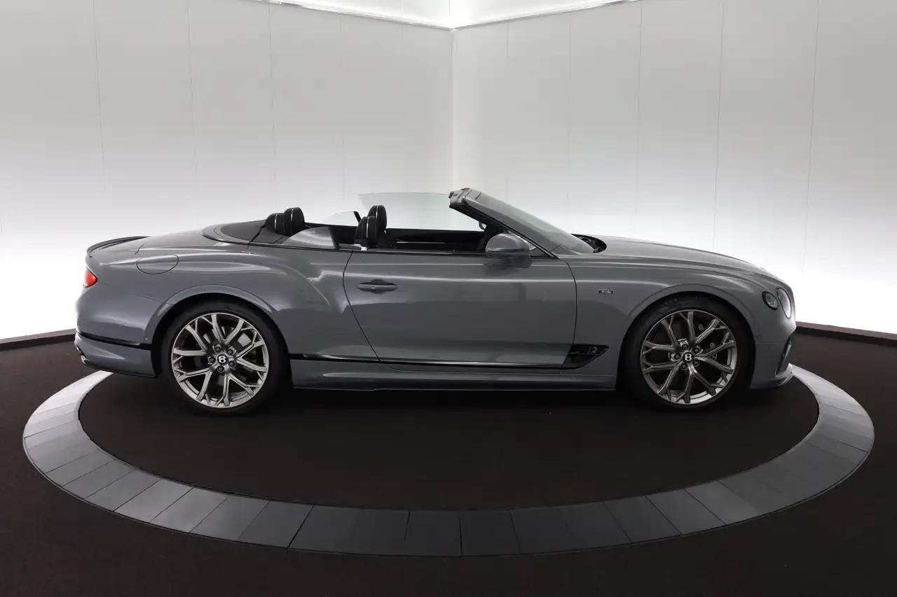 Bentley Continental GTC 2024 — фото 14