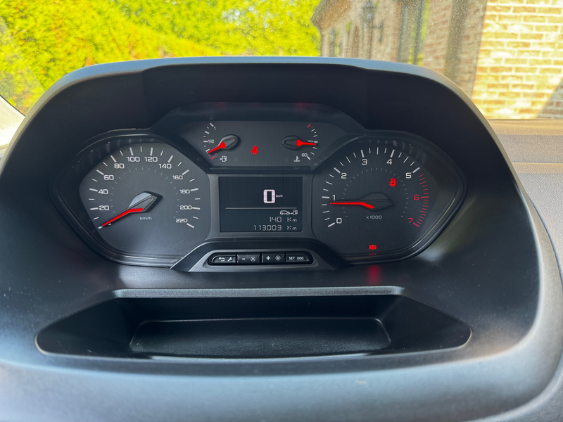 Peugeot Partner | 3 ZIT | NAVI | CARPLAY | A/C | CRUISE CONTROL | TREKHAAK — photo 6