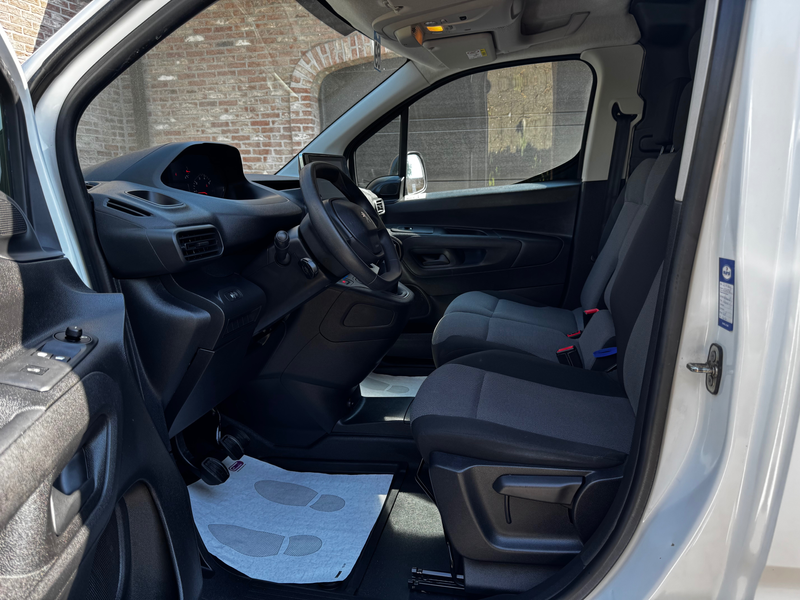 Peugeot Partner | 3 ZIT | NAVI | CARPLAY | A/C | CRUISE CONTROL | TREKHAAK — photo 4