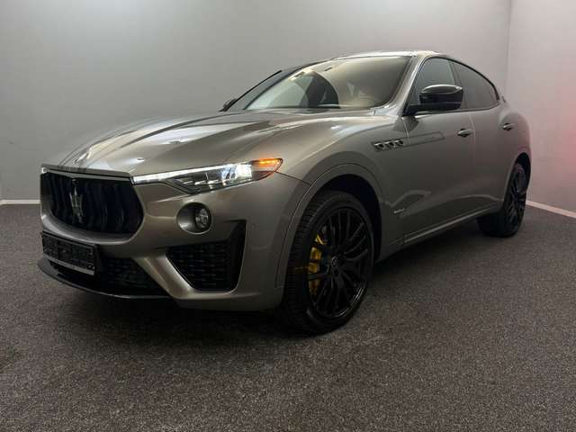 Imagine Maserati Levante Gransport 3.0D LUFT*HARMAN&KARDON*PANO