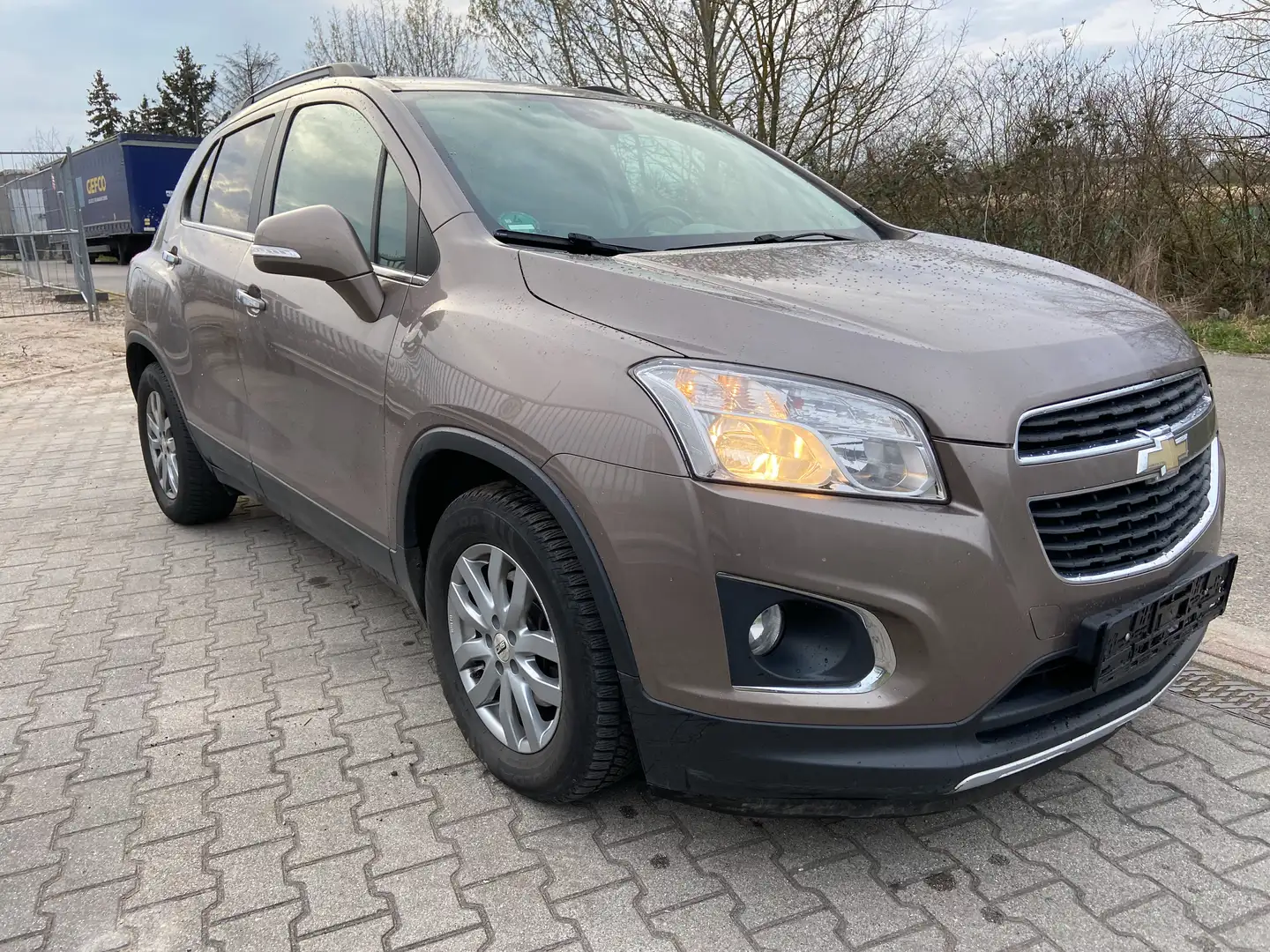 Chevrolet Trax LS+ Bronce - 1