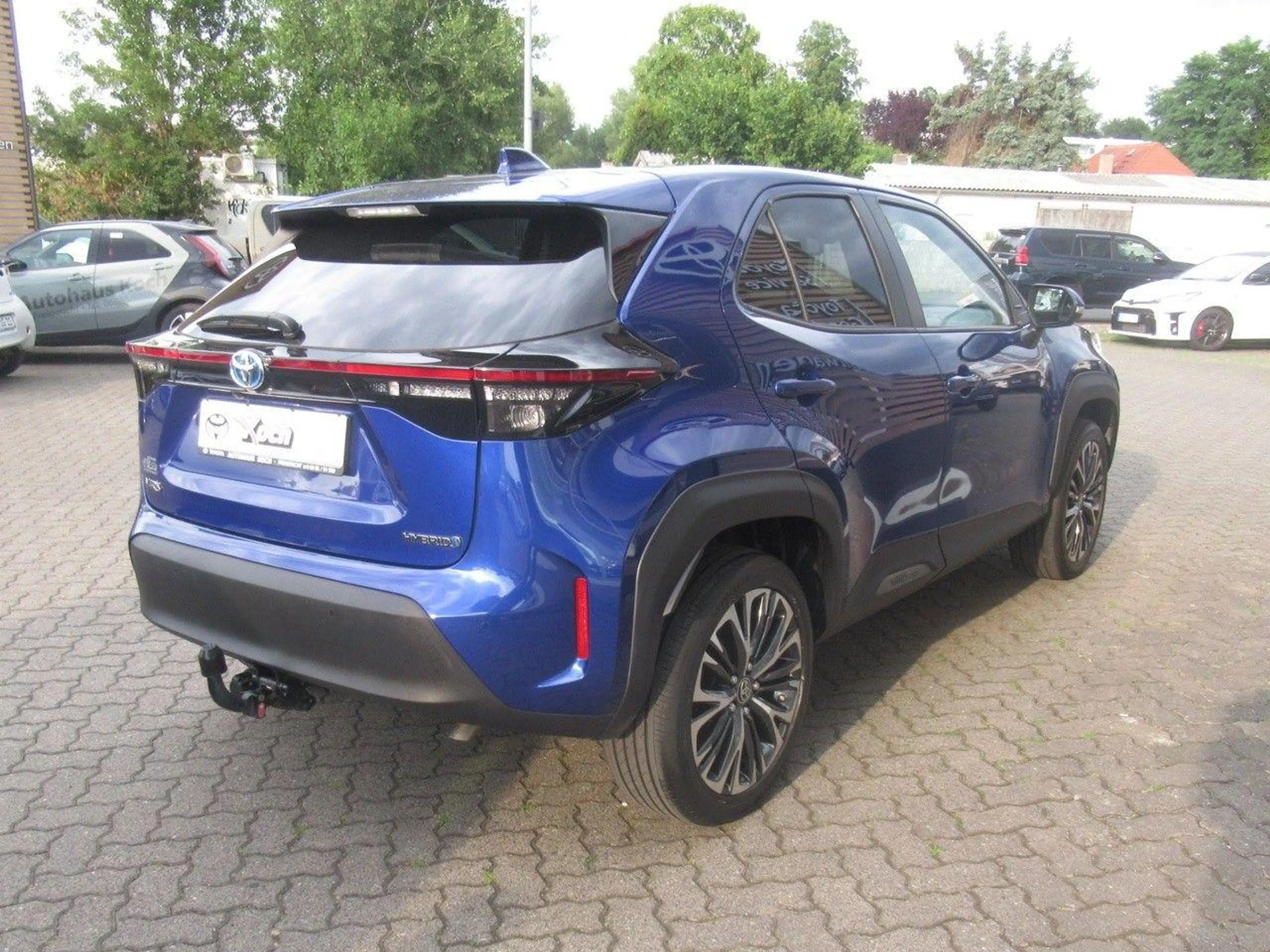 Toyota Yaris Cross Hybrid · Elegant · 116 PS · 360°-Kamera · Mat — photo 5