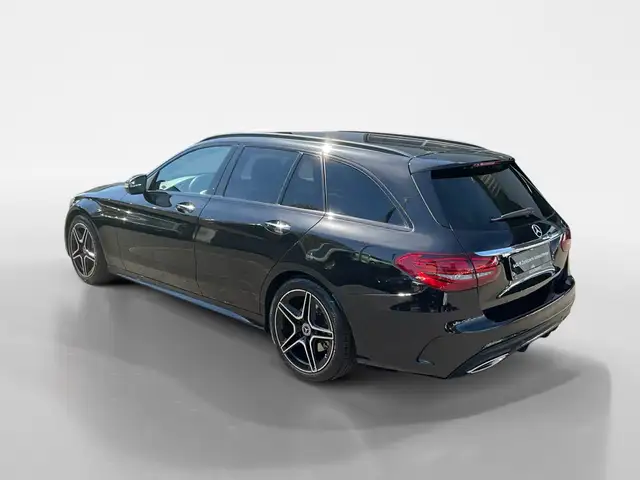 Mercedes-Benz C-Class view 4