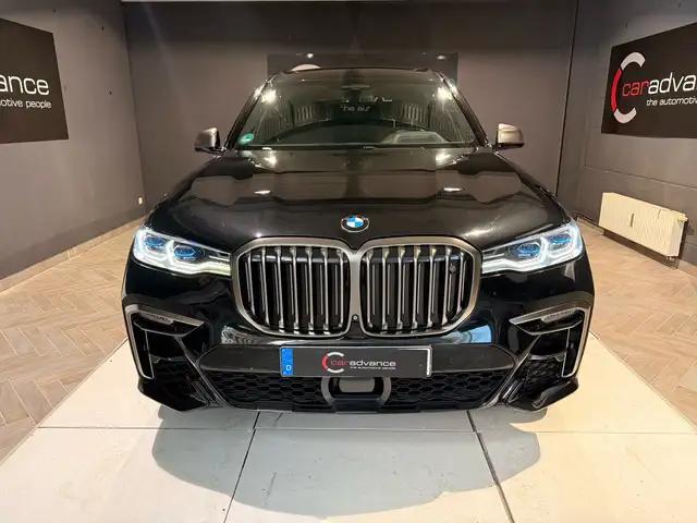BMW X7 M 50d M Sport Pro "22" B&W