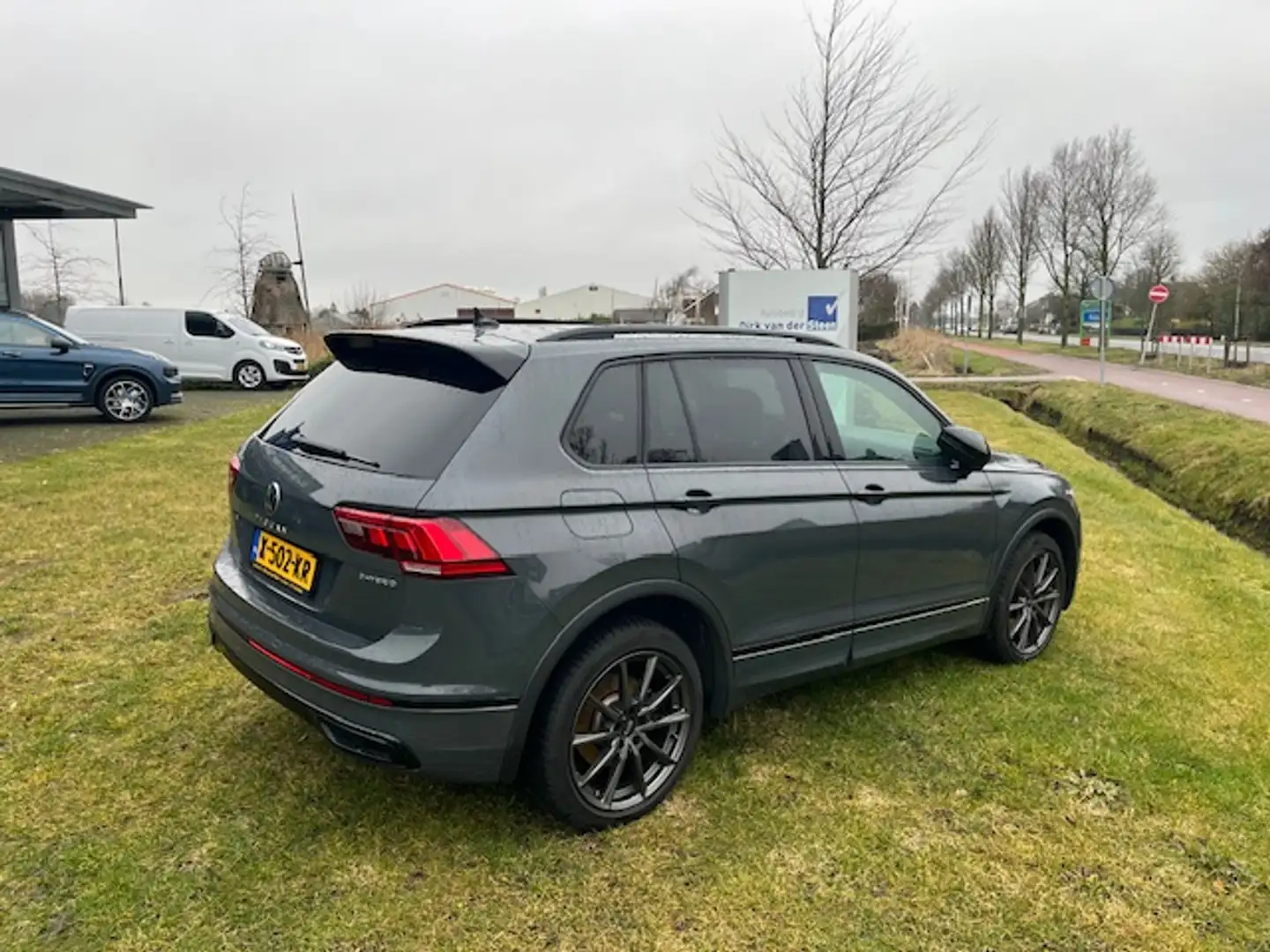 Volkswagen Tiguan 1.4 TSI eHybrid R-Line Business Grau - 1