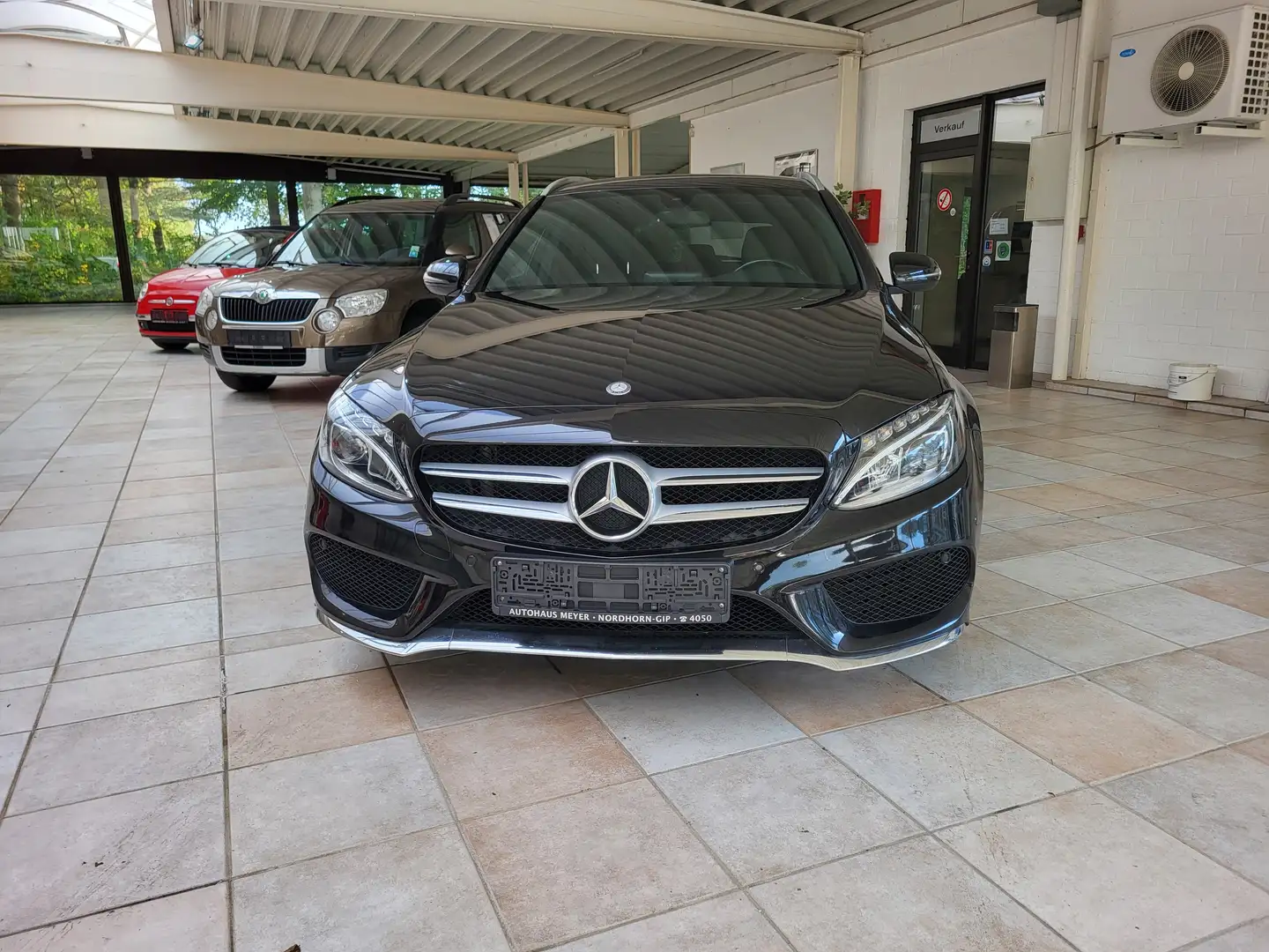 Mercedes-Benz C 200 (BlueTEC) d T AMG Line Schwarz - 2