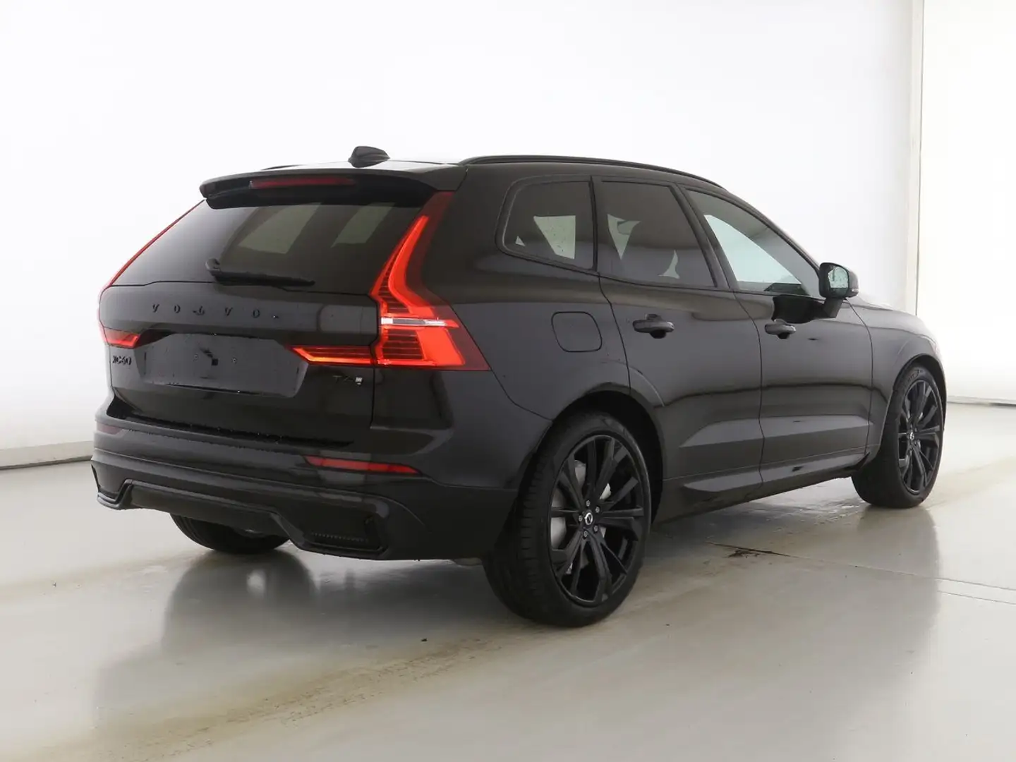 Volvo XC60 XC60 T6 Plus Black Edition LUFT|AHK|B&W|PANO|LED Schwarz - 2