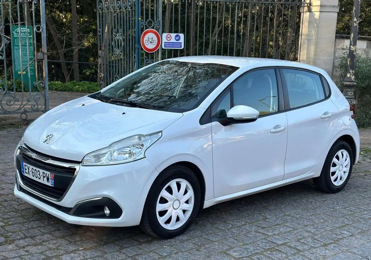 Peugeot 208 Business R 1.6 BlueHDi 100ch S\u0026S Ac