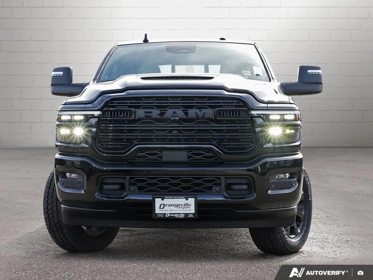 RAM 3500 снимка RAM 3500