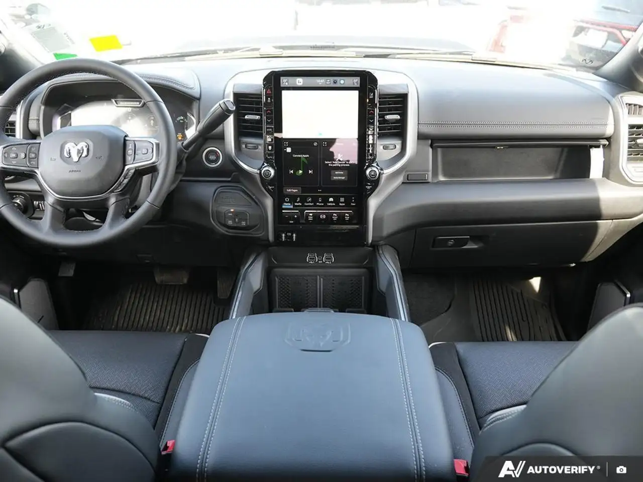 RAM 3500 снимка RAM 3500