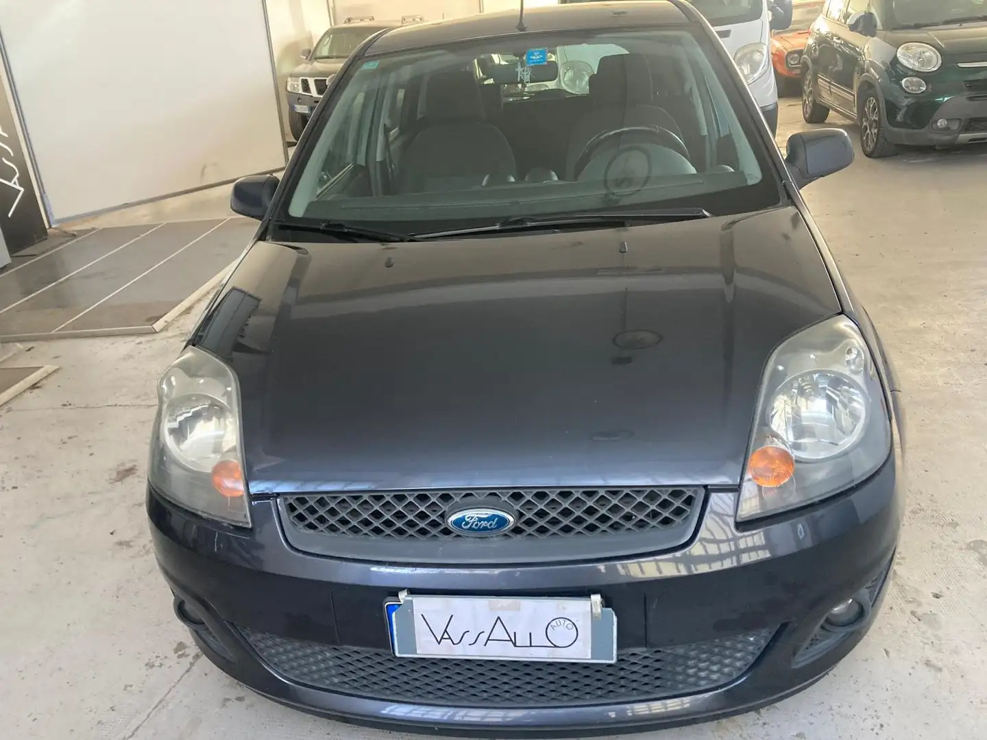 Ford Fiesta 1.4 5 PORTE TITANIUM AUTOMATICA UNICO PROPRIETARIO Grigio - 2