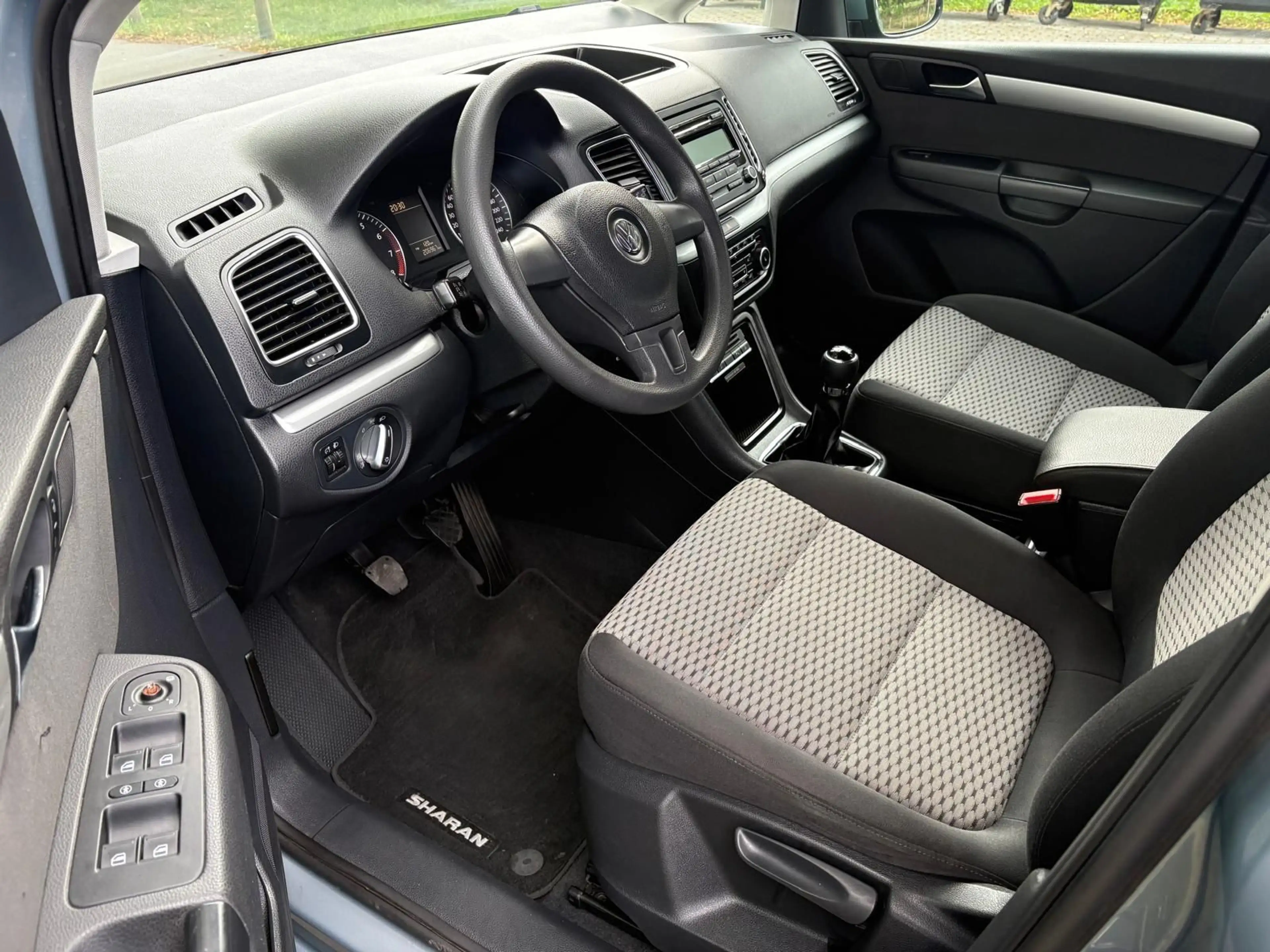 Volkswagen Sharan Trendline Generalüberholte Motor — photo 12