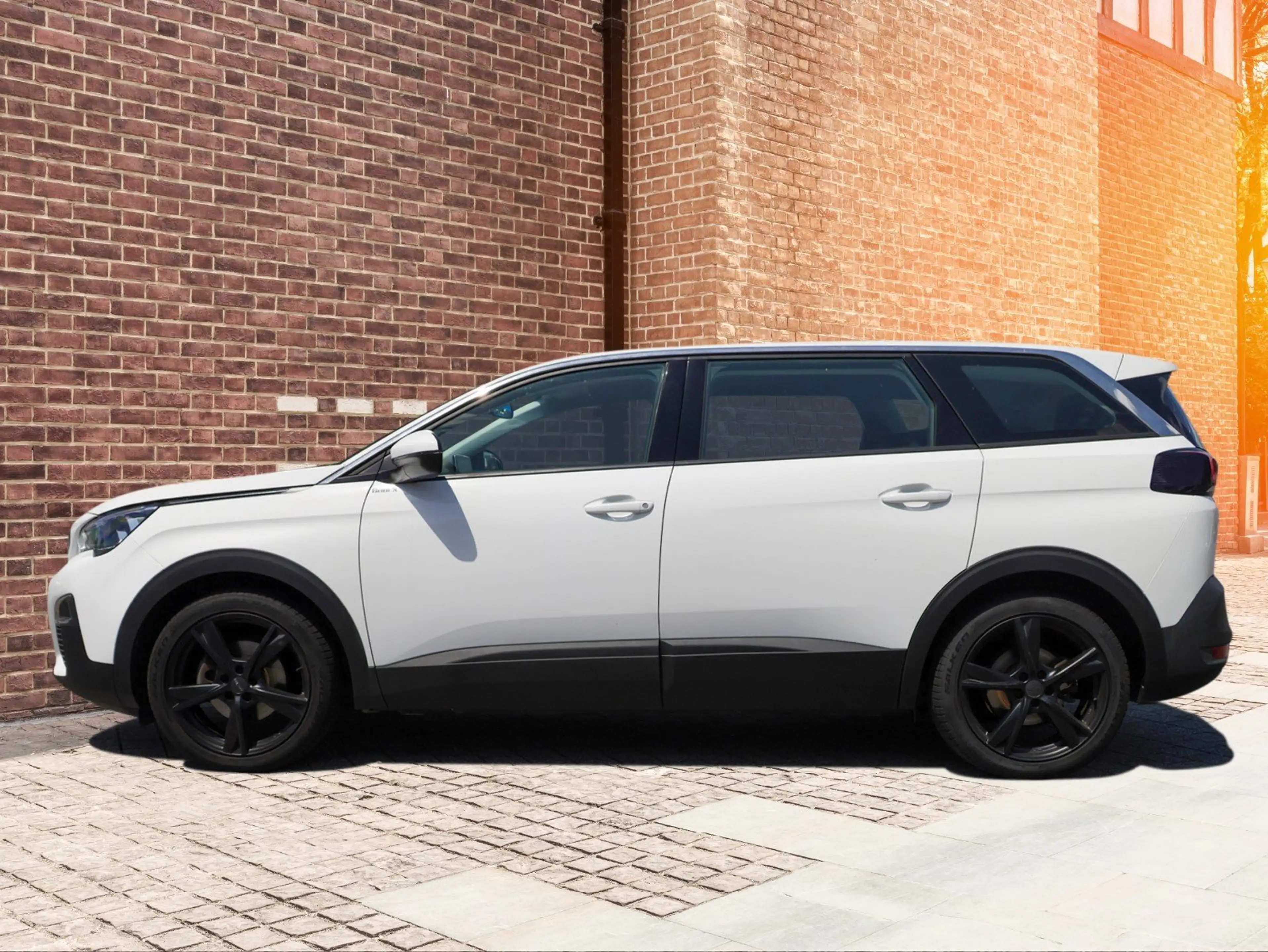 Peugeot 5008 Active — photo 3