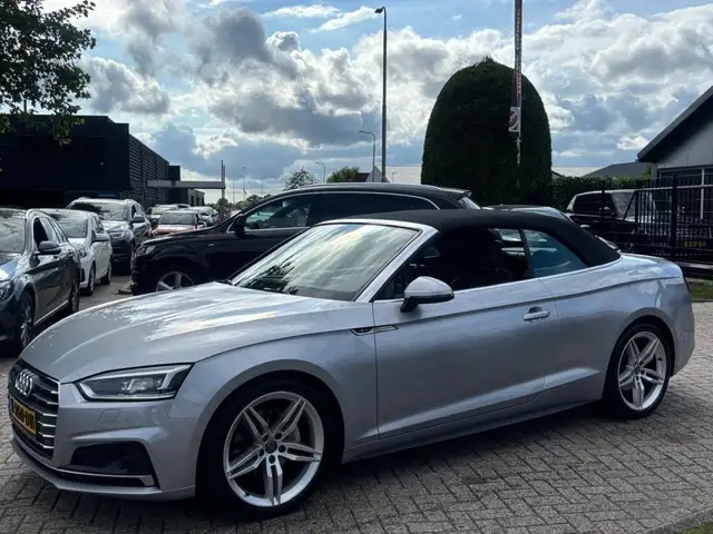 Audi A5 view 4