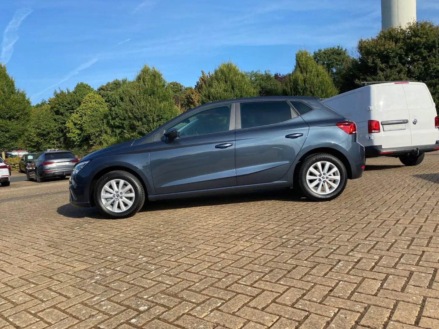 SEAT Ibiza STYLE EDITION 1.0 TSI RFK+LED+PDC+CARPLAY+ Klima Grau - 2