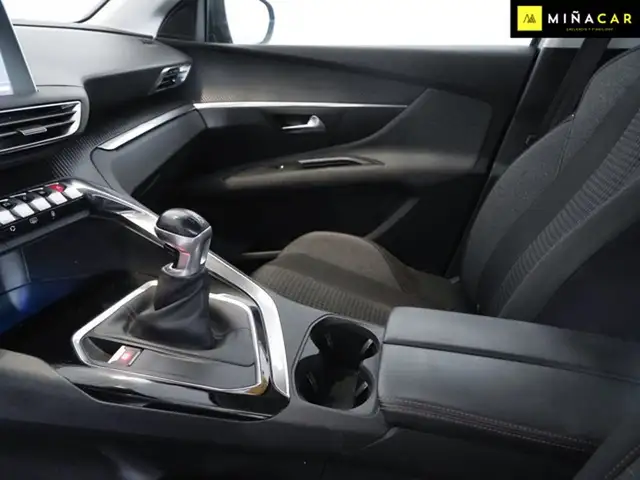 Peugeot 3008 view 18