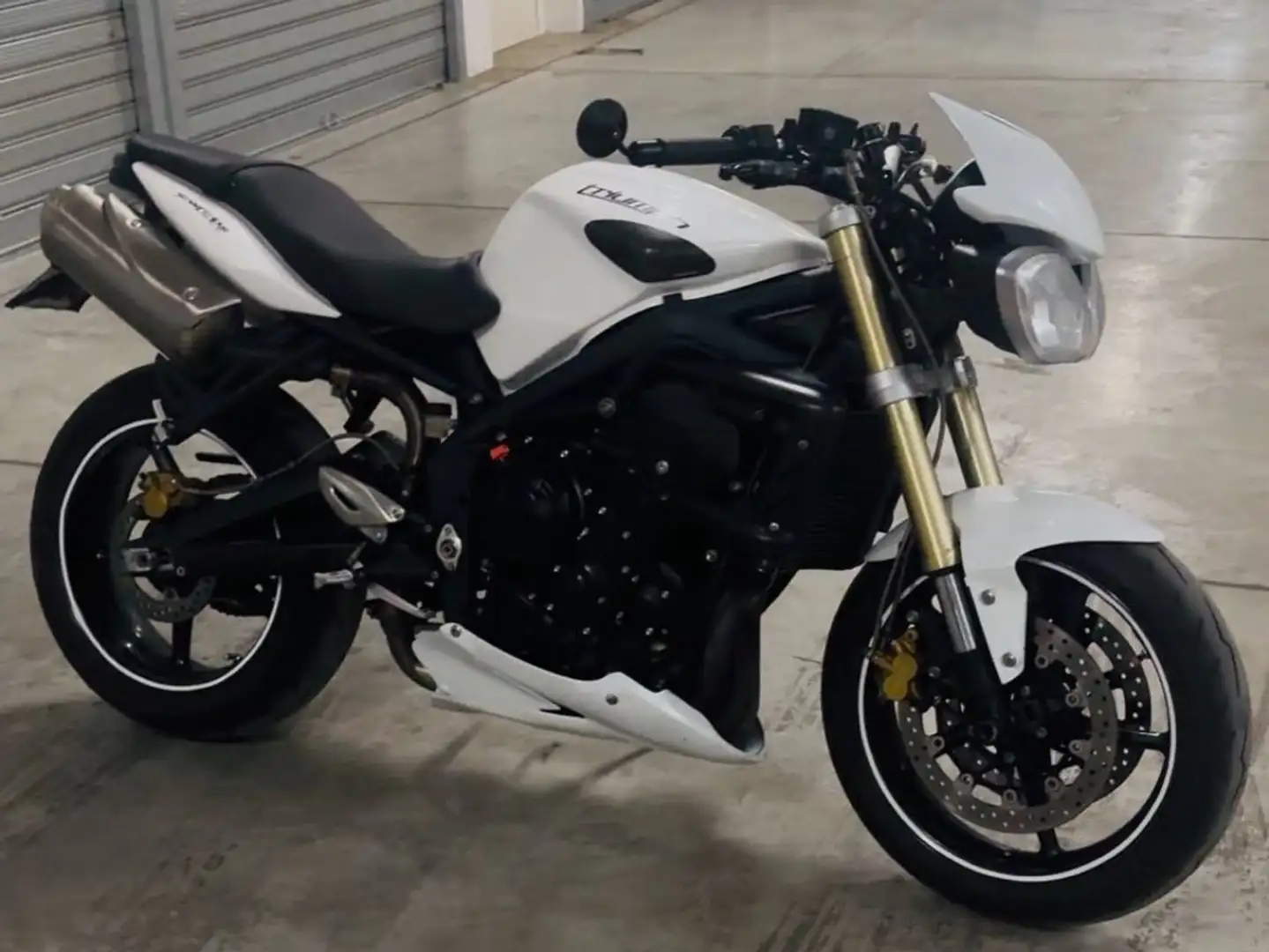 Triumph Street Triple 675 Alb - 2